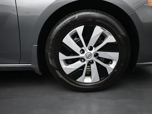 Used 2025 Nissan Altima 2.5 S image 10