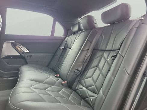 Used 2025 BMW 740i RWD image 13