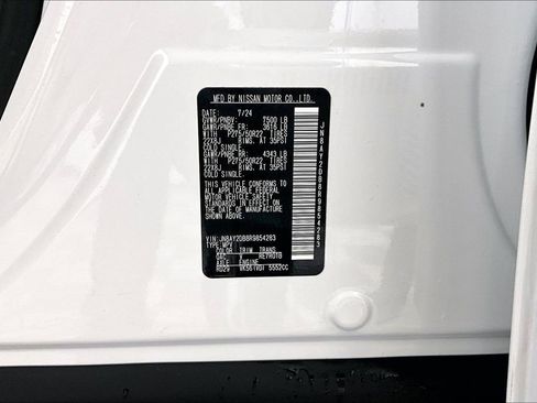 Used 2024 Nissan Armada Platinum w/ Captain's Chairs Package image 32