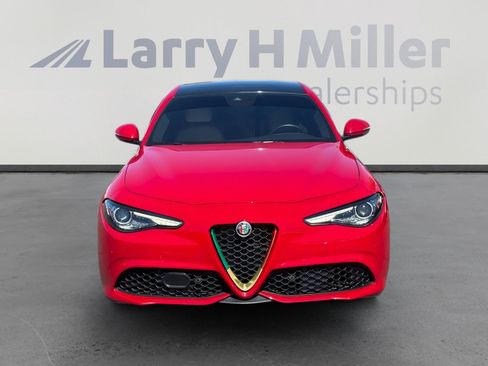 Used 2023 Alfa Romeo Giulia w/ Quick Order Package 22Z Lusso image 9