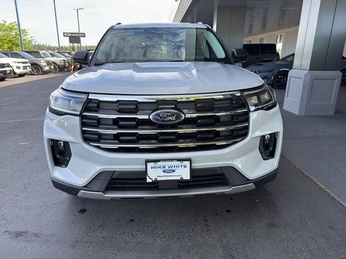New 2026 Ford Explorer Active w/ Active Comfort Package AWD/4WD image 2