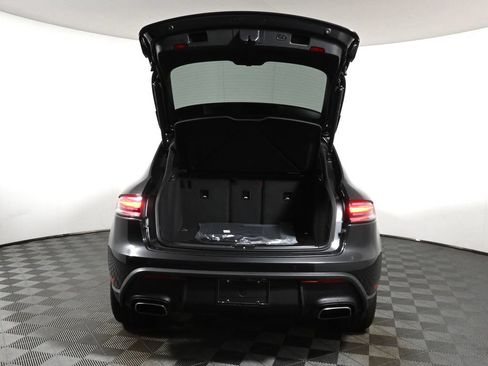 Used 2026 Porsche Macan AWD/4WD image 41