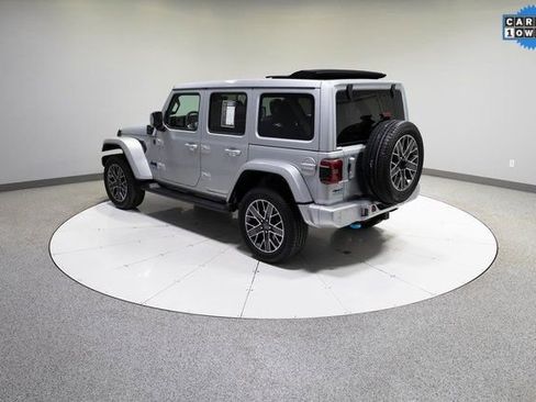 Used 2022 Jeep Wrangler Unlimited Sahara image 34