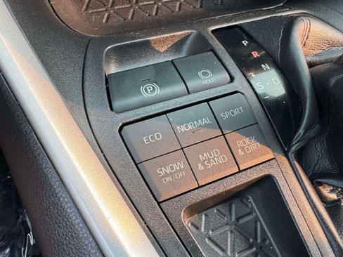 Used 2019 Toyota RAV4 XLE w/ Convenience Package AWD/4WD image 36