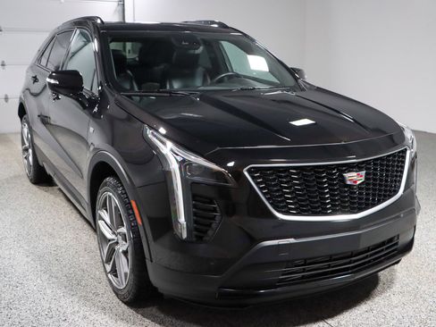 Used 2022 Cadillac XT4 Sport image 5