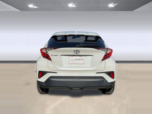 Used 2021 Toyota C-HR LE image 9