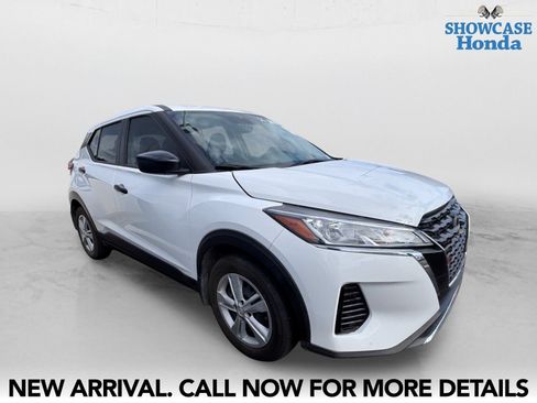 Used 2024 Nissan Kicks S FWD image 6
