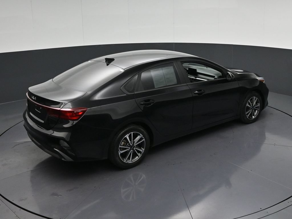 Used 2024 Kia Forte LXS w/ LXS Technology Package FWD image 19