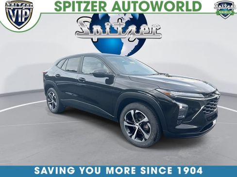 Certified 2024 Chevrolet Trax RS w/ Driver Confidence Package FWD image 2