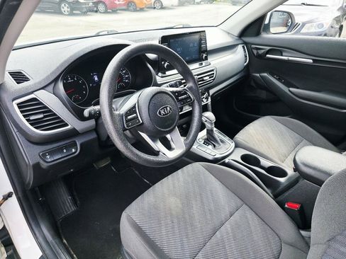 Used 2021 Kia Seltos LX AWD/4WD image 11