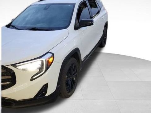 Used 2020 GMC Terrain SLT w/ Elevation Edition image 14