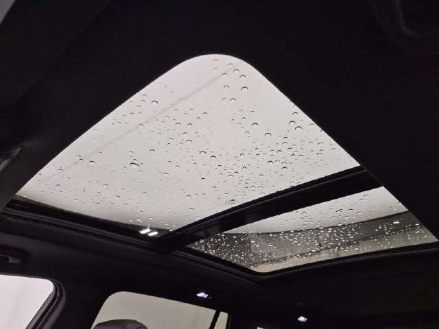 Certified 2024 Cadillac XT6 Premium Luxury w/ LPO, Floor Liner Package AWD/4WD image 19