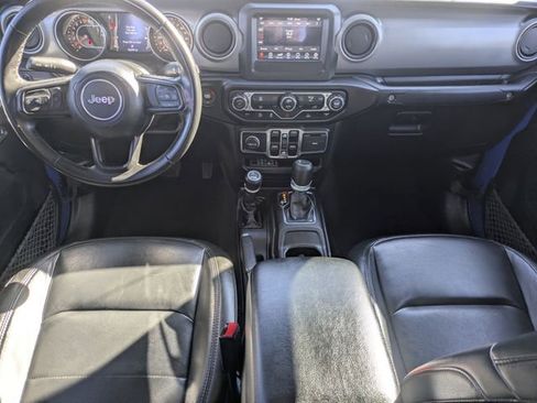 Used 2022 Jeep Gladiator Sport image 11