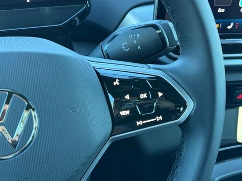 New 2025 Volkswagen ID.4 Pro AWD/4WD image 36