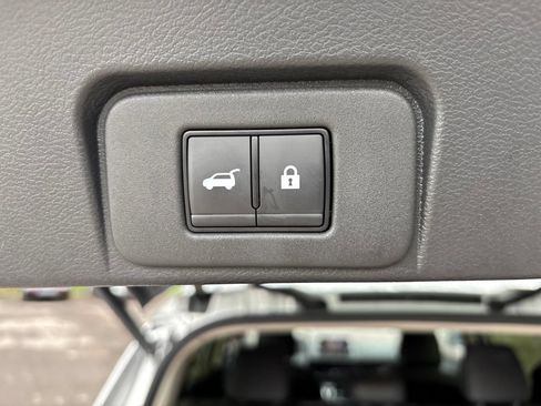 Used 2023 Nissan Rogue SV w/ SV Premium B Package AWD/4WD image 14