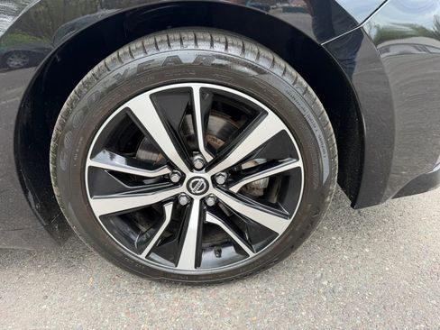 Used 2021 Nissan Maxima 3.5 SV w/ Floor Mat Group FWD image 4