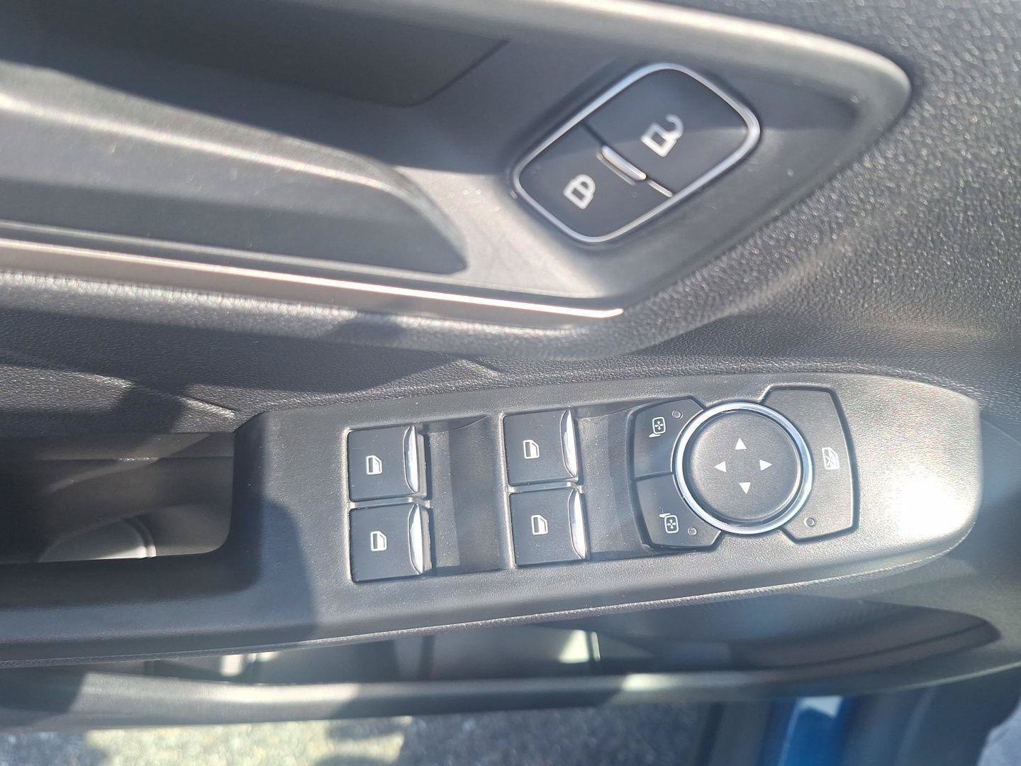 Used 2022 Ford Escape S AWD/4WD image 21