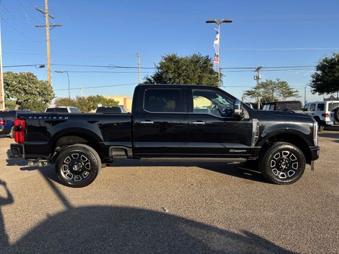 Certified 2024 Ford F250 Platinum w/ FX4 Off-Road Package image 4