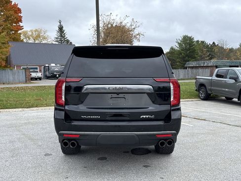Used 2023 GMC Yukon XL AT4 w/ Technology Package AWD/4WD image 6