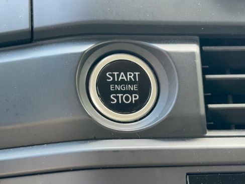 Used 2024 Nissan Pathfinder S AWD/4WD image 20