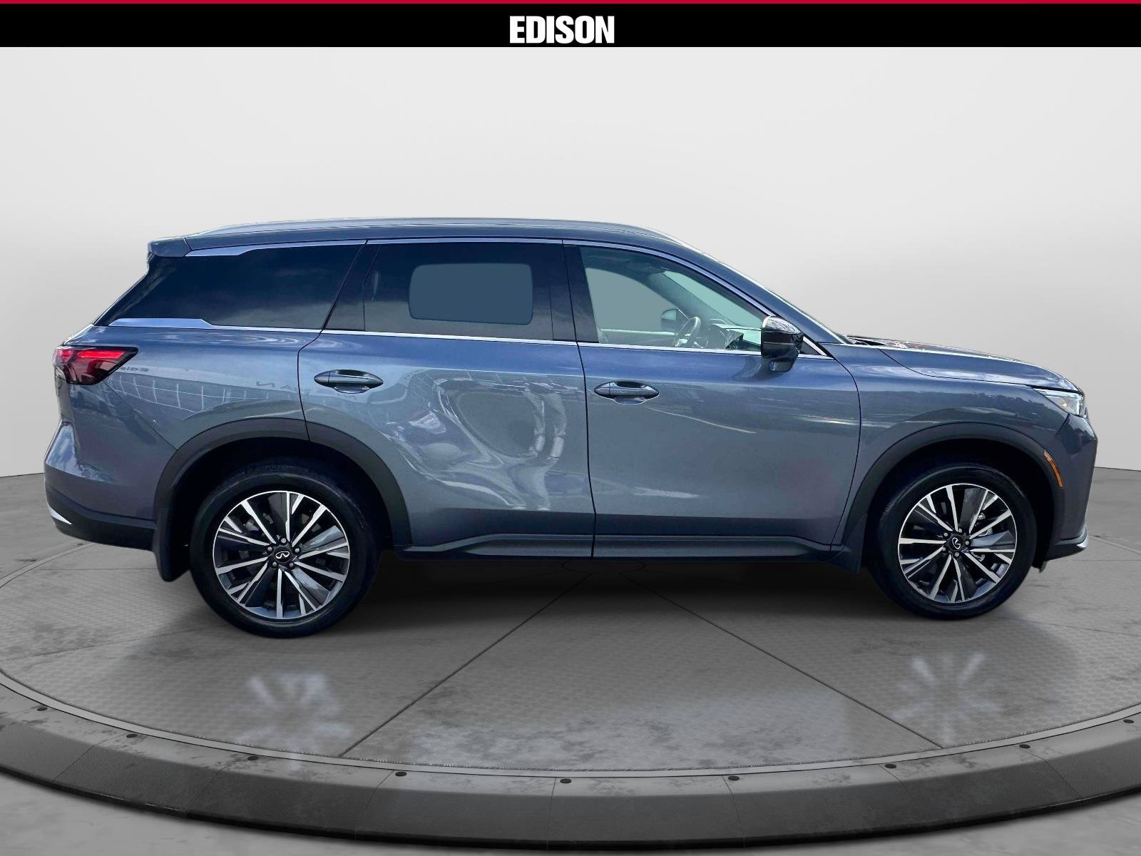Used 2027 INFINITI QX60 Luxe w/ Cargo Package AWD/4WD image 3