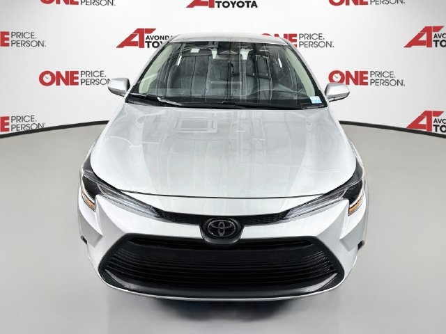 Certified 2025 Toyota Corolla LE FWD image 3