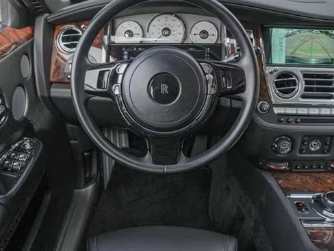 Certified 2016 Rolls-Royce Ghost Extended Wheelbase image 21