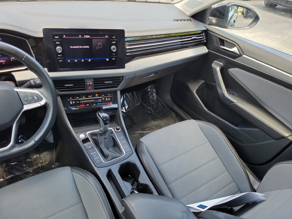 Used 2025 Volkswagen Jetta Sport FWD image 19