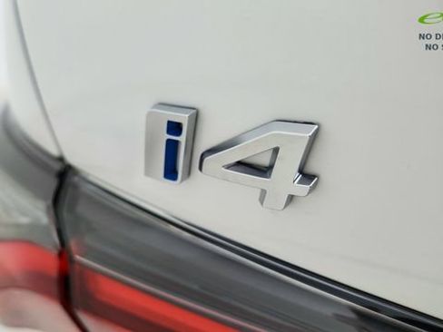 Used 2025 BMW i4 eDrive40 w/ Premium Package RWD image 17