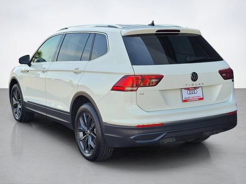 Used 2024 Volkswagen Tiguan SE FWD image 5