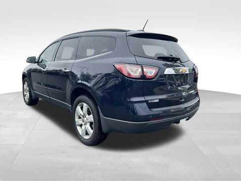 Used 2016 Chevrolet Traverse LT w/ Style and Technology Package FWD image 5