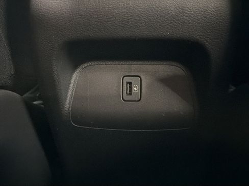 Used 2024 Nissan Sentra SV FWD image 36
