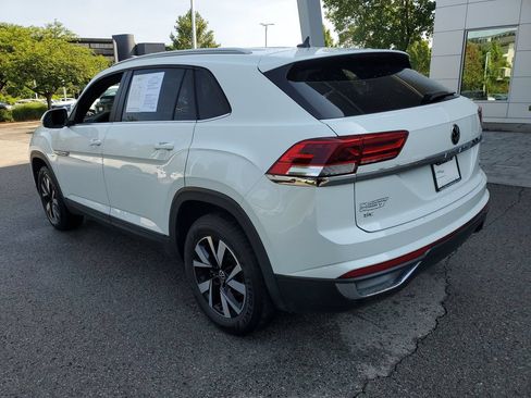 Used 2021 Volkswagen Atlas Cross Sport SE AWD/4WD image 3