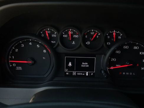 Used 2025 Chevrolet Silverado 2500 Custom w/ Custom Value Package image 28