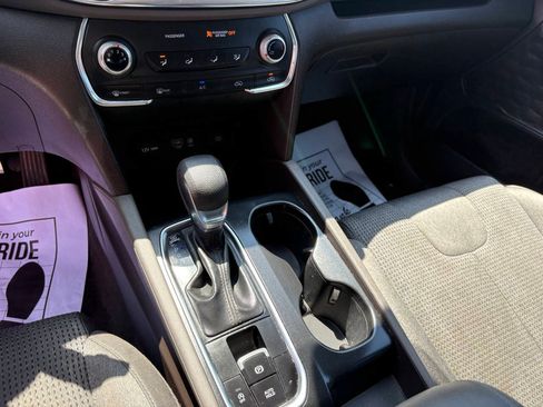 Used 2019 Hyundai Santa Fe SE FWD image 16