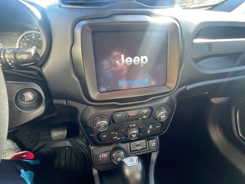 Used 2021 Jeep Renegade Limited AWD/4WD image 22