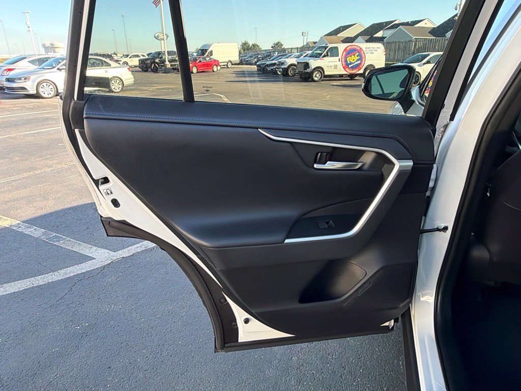 Used 2019 Toyota RAV4 XSE w/ XSE Weather Package AWD/4WD image 26
