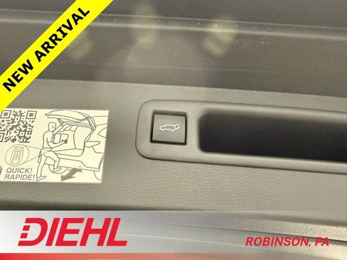 Used 2024 Toyota Highlander Limited image 10