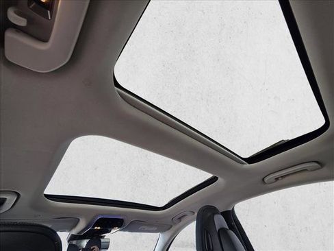 Used 2025 Mercedes-Benz C 300 4MATIC Sedan image 20