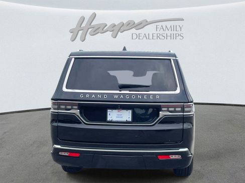 Used 2024 Jeep Grand Wagoneer L 4WD image 4