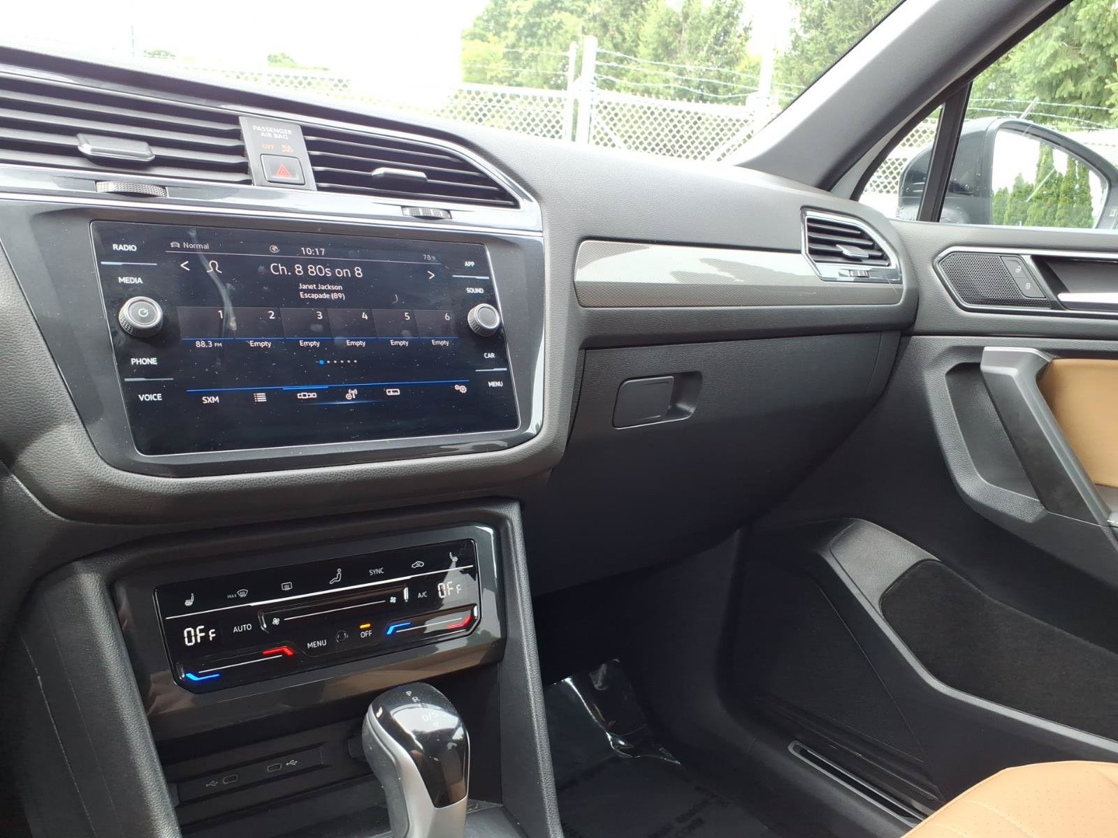 Certified 2023 Volkswagen Tiguan SE R-Line AWD/4WD image 25