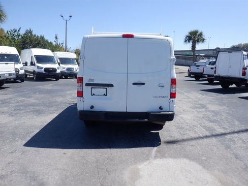 Used 2021 Nissan NV 2500 SV image 7