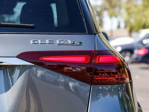 New 2026 Mercedes-Benz GLE 63 AMG S image 8