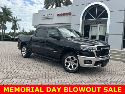 Used 2025 RAM 1500 Big Horn AWD/4WD image 2