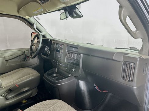 Used 2020 Chevrolet Express 3500 LT w/ LT Preferred Equipment Group image 30