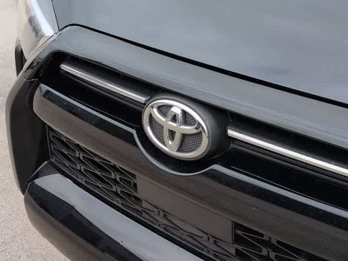 Used 2023 Toyota 4Runner SR5 Premium w/ Moonroof Package AWD/4WD image 12