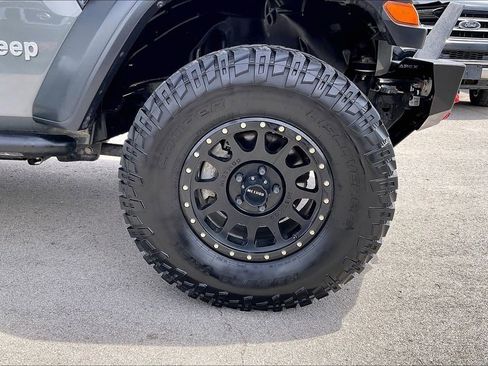 Used 2019 Jeep Wrangler Sport AWD/4WD image 10