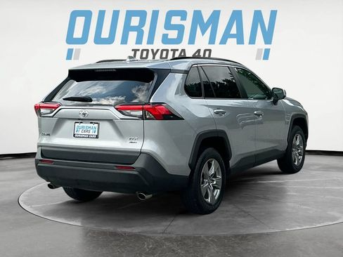 Used 2025 Toyota RAV4 XLE AWD/4WD image 7