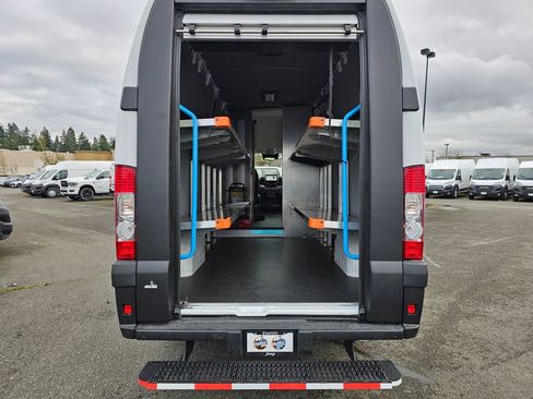 New 2024 RAM ProMaster 3500 w/ Delivery Van Package FWD image 15