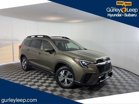 Used 2025 Subaru Ascent Premium AWD/4WD image 1